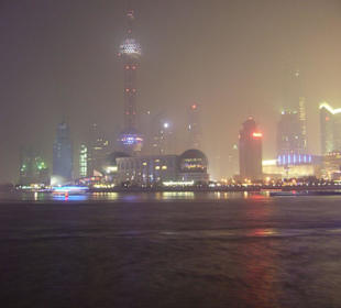 Shanghai bei Nacht..