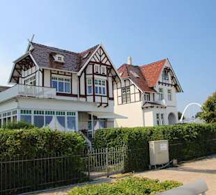 Villen an der Strandpromenade