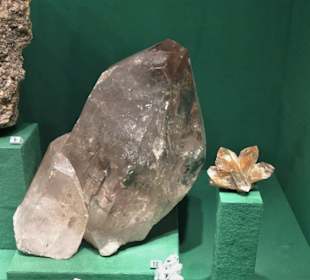 Exponate des Mineralogischen Museums