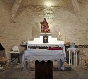 Der Altarbereich der Ermitage de Força Real