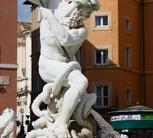 Brunnen des Herkules