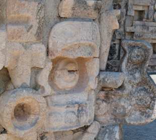 Tolle Steinarbeiten  der Mayas