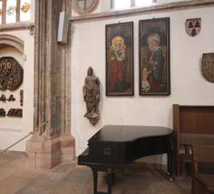 Seitenwand mit Wappen