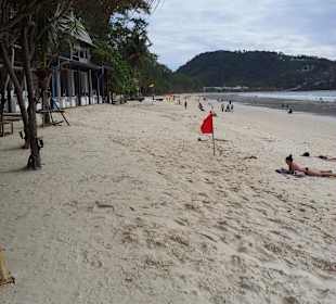 Verlassener Strand und Frustrierte Gäste