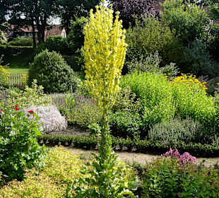 Spaziergang durch den Dorfgarten Dötlingen