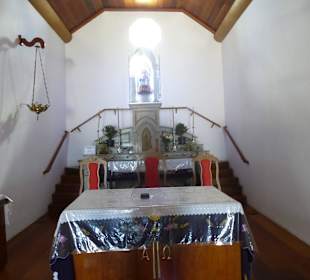 In der kleinen Kirche auf dem Berg