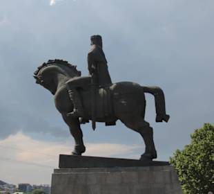 Denkmal für König Wachtang I. Gorgassali