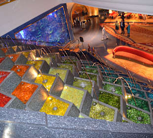 Blick von der Lobby zum Eingang