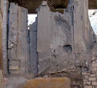 Versteinerte Türen!