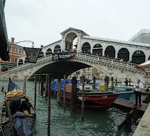 Rialtobrücke in Venedig