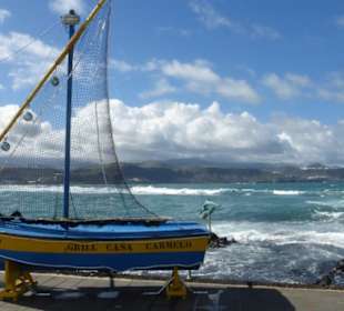 Vor dem Restaurante La Marinera