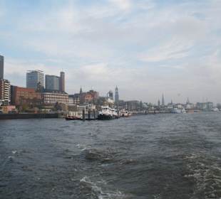 Hafenrundfahrt mit der Fährlinie 62