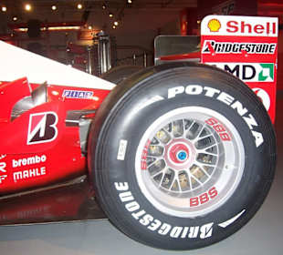 In der Ferrari Werkstatt