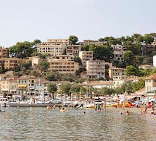 Am Strand von Puerto de Soller