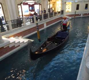 Kanal wo die Gondeln fahren