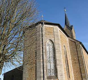 Die Kapelle, etwas außerhalb von Bischwind