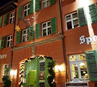 Am Eingang auch der Biergarten
