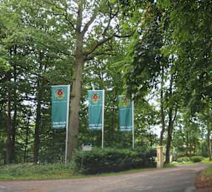 Einfahrt zum Golfplatz