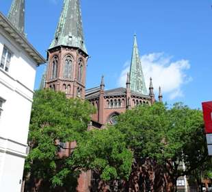 Außenansicht der Oldenburger Lambertikirche