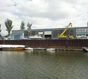 Große Kölner Hafenrundfahrt