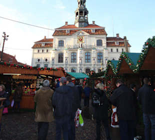 Blick auf das historische Rathaus