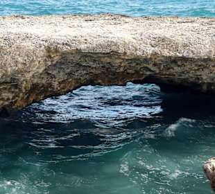 Die "Brücke" an der Boka Wandomi