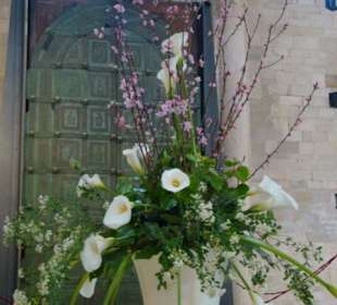 Bronzetor in Kathedrale