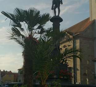 Rynek przed hotelem
