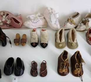 In der Werkstatt der Puppenschuhmacher