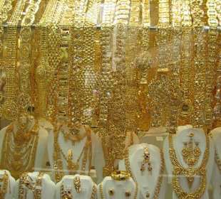 Ein Schaufenster im Gold Souq