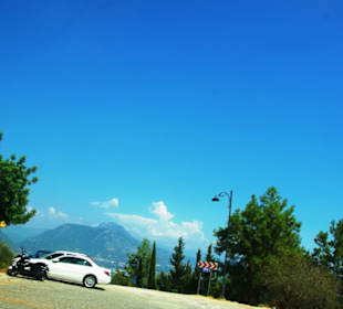 Am Parkplatz bei der Burg