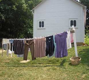 Wäscheleine vorm Farmhaus