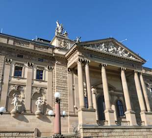 Wiesbaden: Blick zum Hessischen Staatstheater