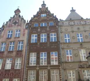 Langgasse: toll rekonstruierte Häuserfassaden