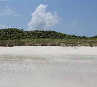 Naturbelassener Strand