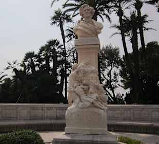 Hector Berlioz Statue 