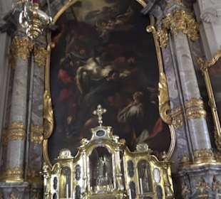 Hofkirche „Unserer Lieben Frau“