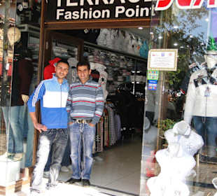 Terrace Jeans & Polo Shop Side