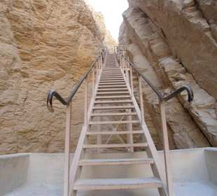 Aufgang zum Grab Thutmoses III