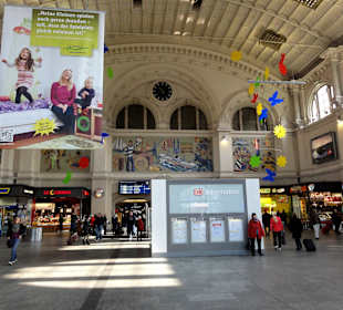 Blick in die Empfangshalle