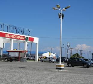 Blick Parkplatz Eurospar auf Lidl gegenüber