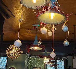 Lampe mit besonderer Deko 
