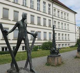 Skulpturenpark: Das Universum Raum, Zeit, Materie