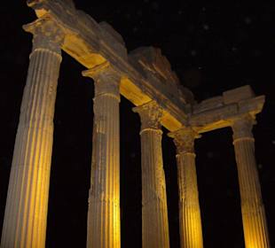 Säulen beleuchtet