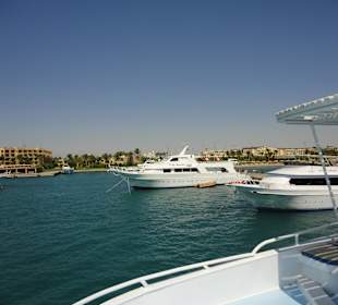 Aussicht von unserem zu den anderen Booten