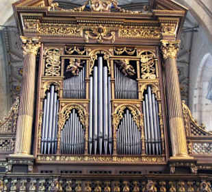 Blick auf die Orgel