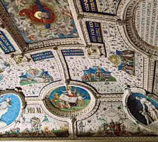 Deckenfresko von der evang. Kapelle