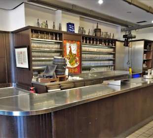 Ausschank im Brauhaus Sion