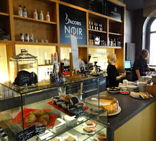 Jacobs Noir Coffee & Food Lounge
