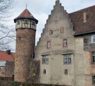 Burg mit Turm